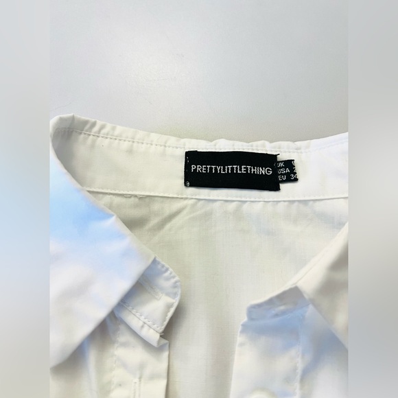 PrettyLittleThing Women's White Cropped Button Down Shirt. Size 2 - Picture 4 of 10